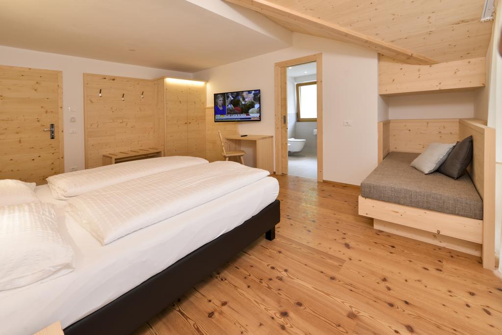 Hotel Silvana 塞尔瓦迪加尔代纳山谷 外观 照片